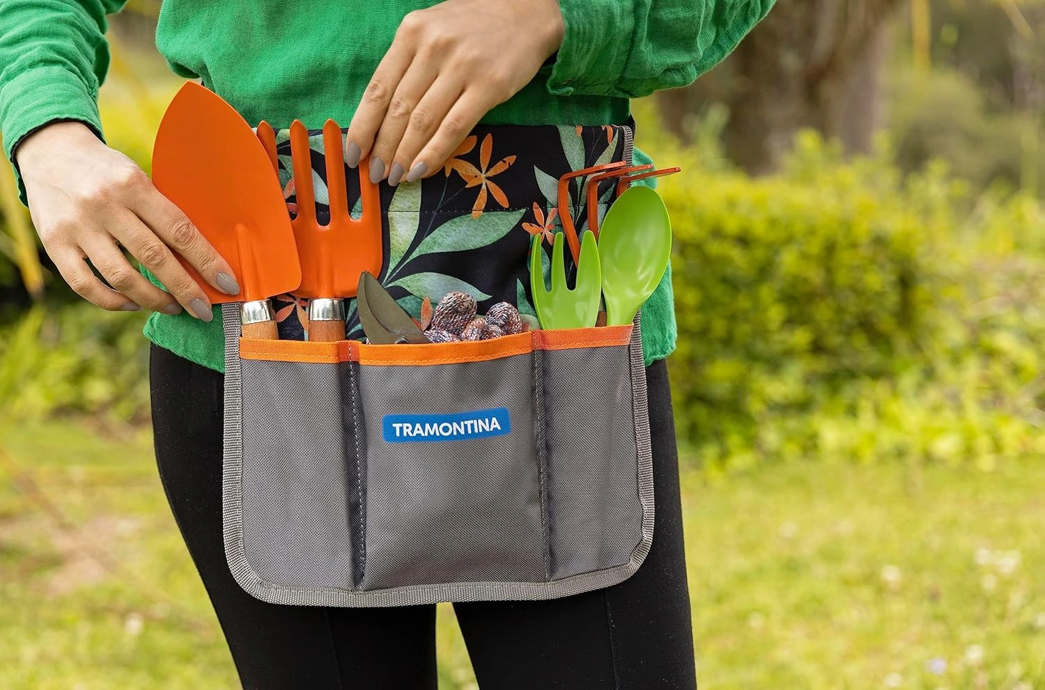 Tramontina: As ferramentas são fabricadas em aço carbono especial de alta qualidade.